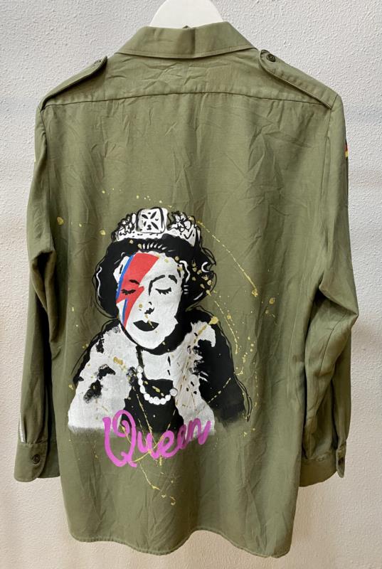 Please, Please Gijón, Moda Gijón, Sobrecamisa pintada a mano queen elisabeth espalda