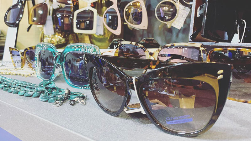 Gafas de sol en Please Gijón