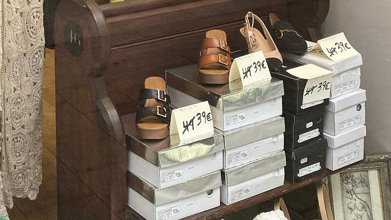Zapatos y sandalias de mujer en Please Gijón